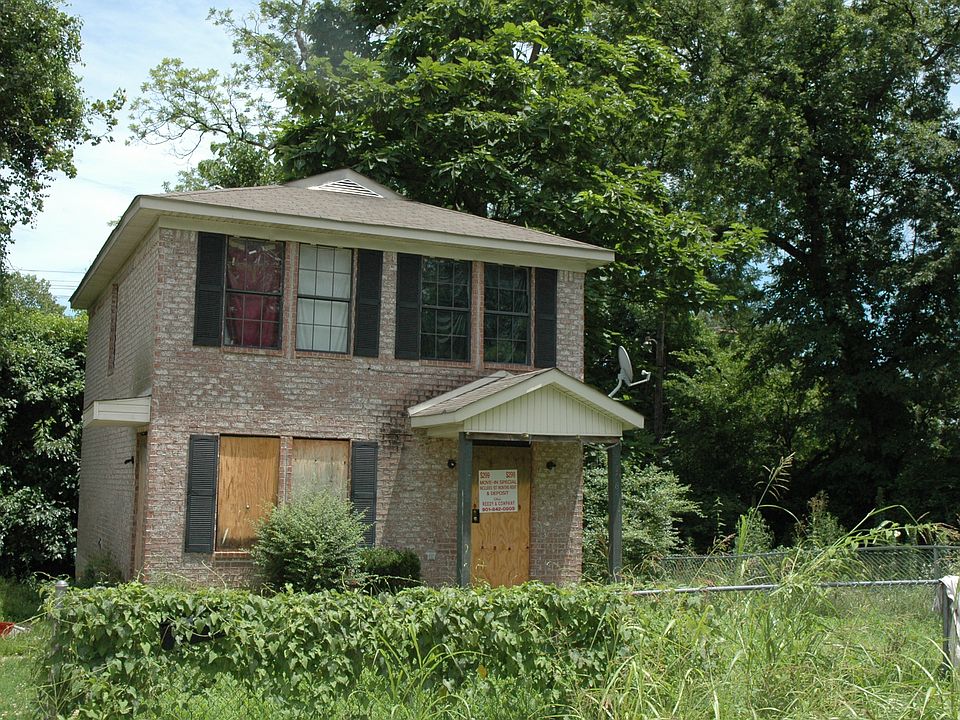 2nd image of 1647 Miller St