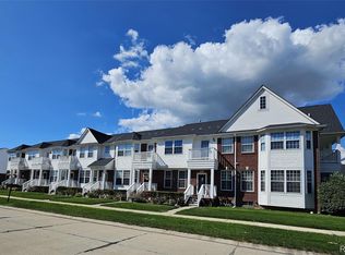 29181 Philadelphia Dr #40, New Baltimore, MI