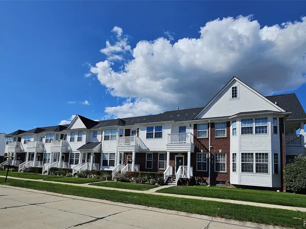 29181 Philadelphia Dr #40, New Baltimore, MI 48051