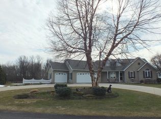 9506 Ridgecrest Dr, Zeeland, MI 49464