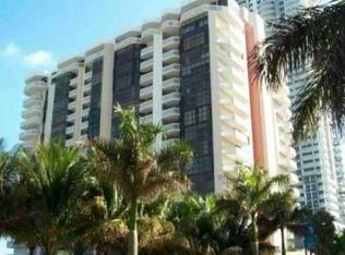 6423 Collins Ave APT 204, Miami Beach, FL 33141