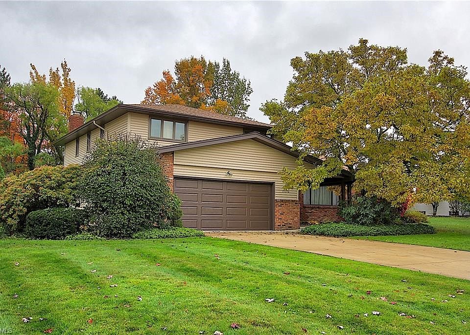 1st image of 25370 Cardington Dr
