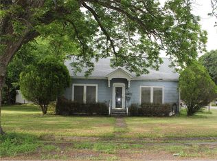 412 N Pecan St, Angleton, TX 77515
