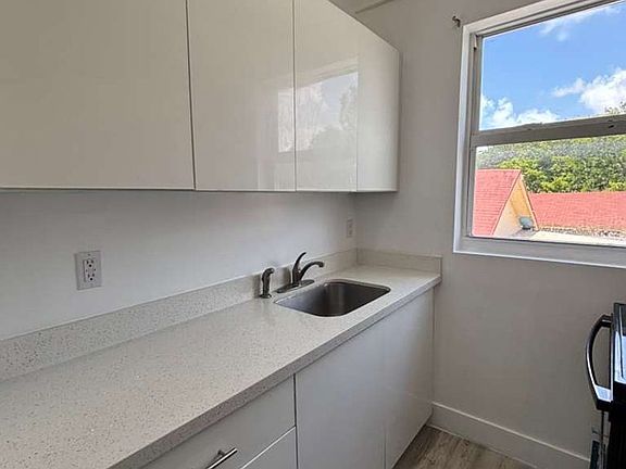3rd image of 1051 NW 2nd St APT 2