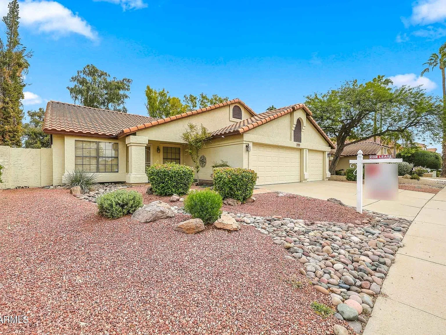 3 bed, 1818 sqft, $2,400 — Photo 4