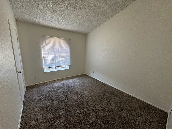 3227 W Helena Dr — Photo 13