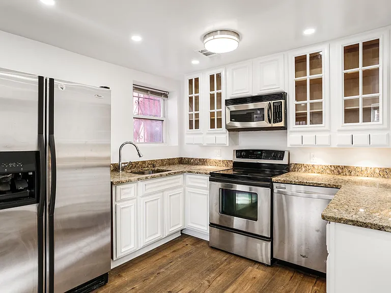1377 Quincy St NW — Photo 6