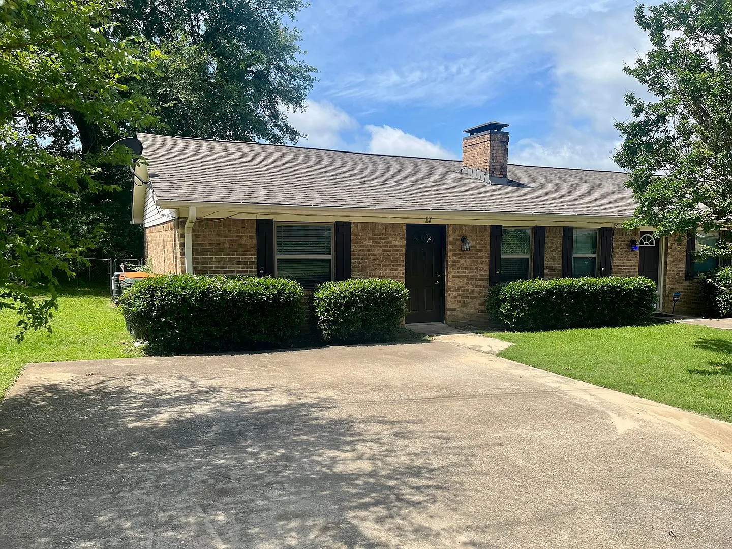 8414 Cambridge Rd — Photo 2