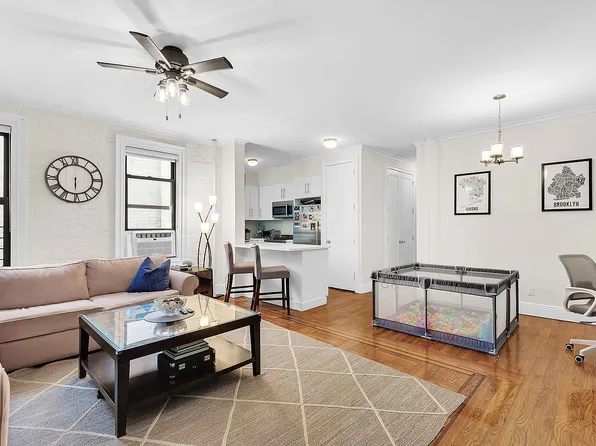 24-75 38th St #B5, Astoria, NY 11103