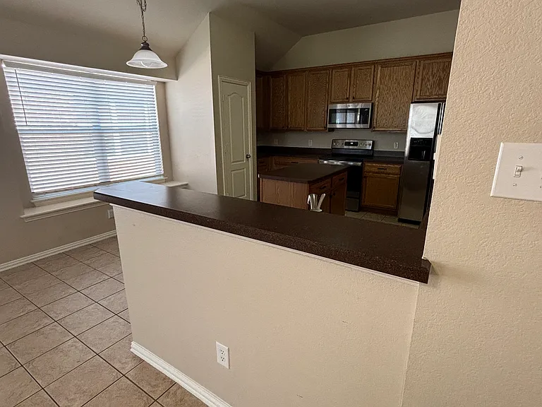 Tall Bar and Breakfast nook with Seated Window 7.5'x7'