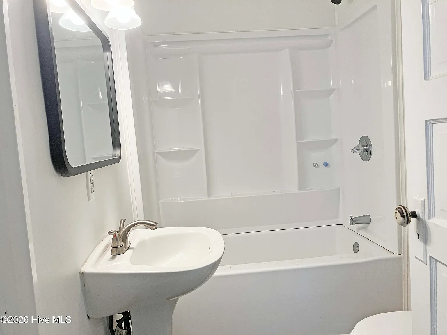 4 bed, 2.0 bath, $1,000 — Photo 4