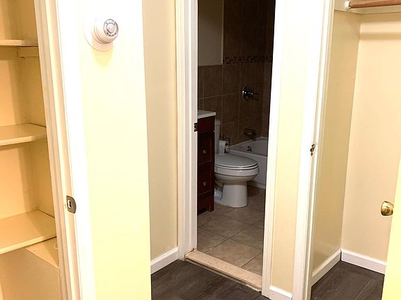 4th image of 27 Hemlock St #1