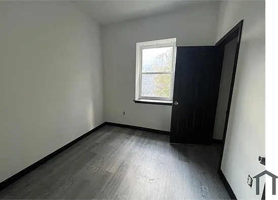 3 bed, 1160 sqft, $1,411 — Photo 4