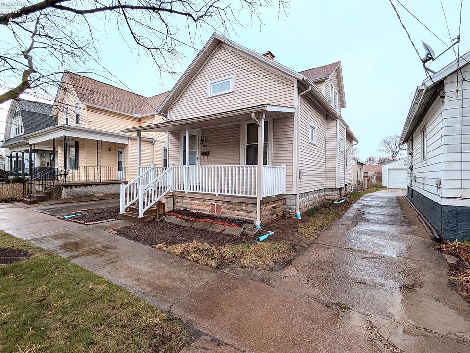 2nd image of 808 Maple Ave