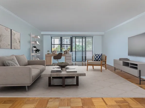 2 Hawthorne Pl APT 7H, Boston, MA 02114