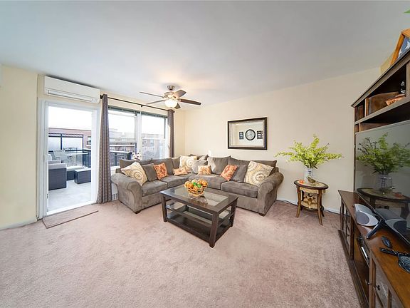 4th image of 162-21 Powells Cove Blvd APT 6H