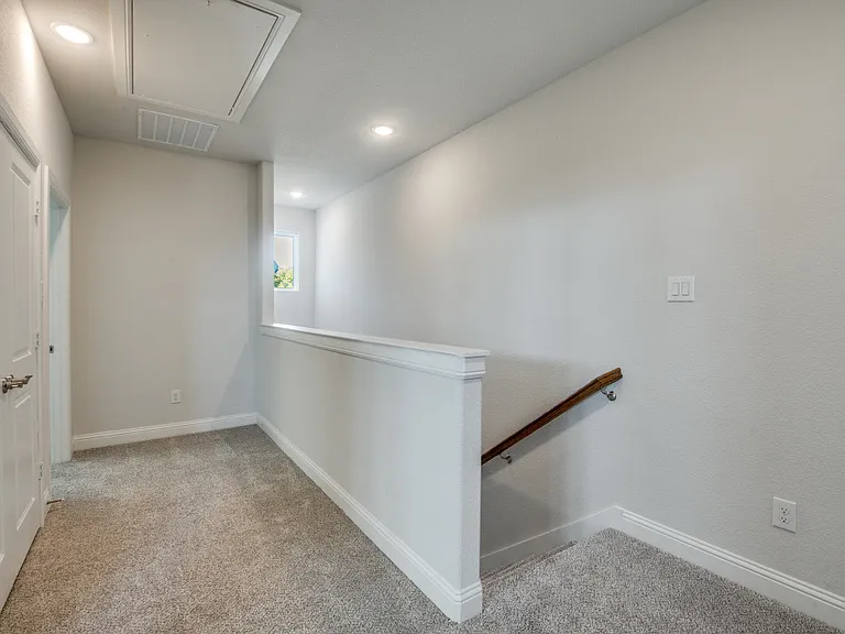 9601 Thorncrown Ln — Photo 10