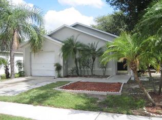 1334 Mohrlake Dr, Brandon, FL 33511