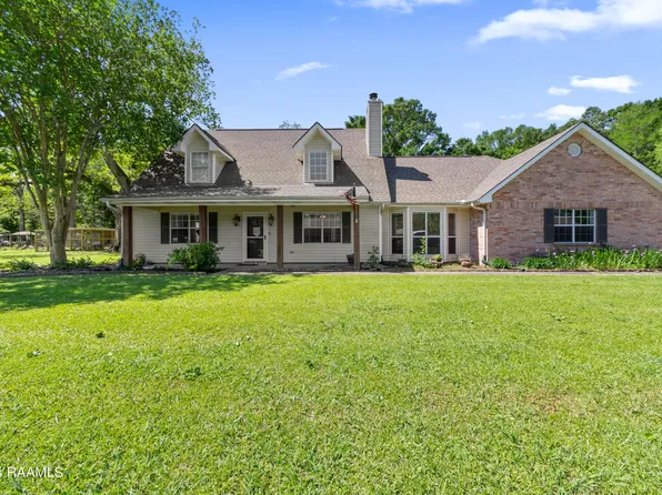 1170 Earline Dr, Breaux Bridge, LA 70517