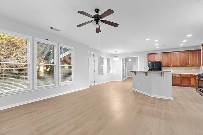2375 Chandler Grove Dr — Photo 18