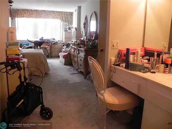 5th image of 4330 Hillcrest Dr APT 911