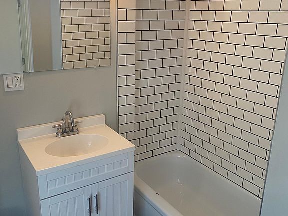 5th image of 716 Lee Ave APT C
