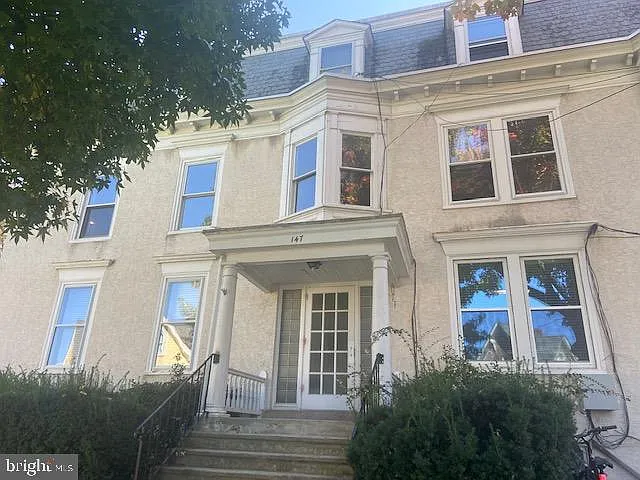 1 bed, 1.0 bath, 700 sqft, $1,700 — Photo 3