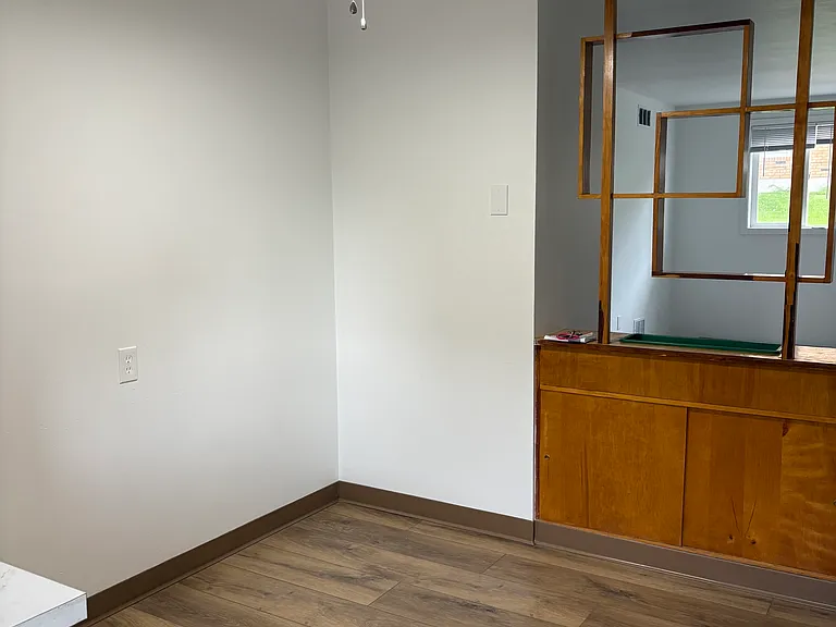 1925 15th Ave S #3 — Photo 3
