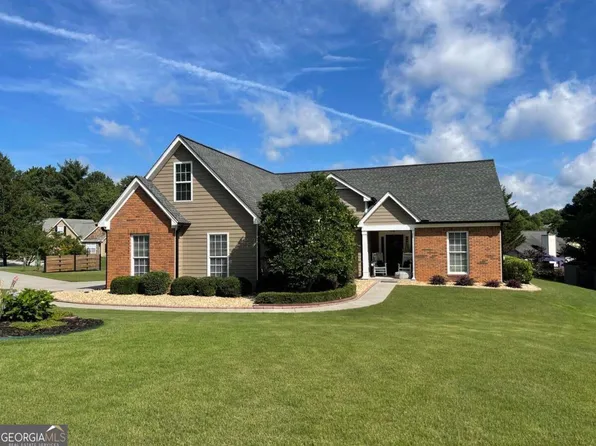 1881 Hampton Walk Ct, Hoschton, GA 30548