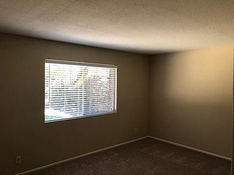 4th image of 17040 Aspen Way