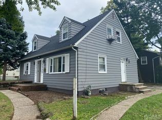 1065 Green St, Iselin, NJ 08830