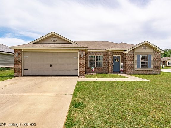 2nd image of 1820 Willow Oak Dr