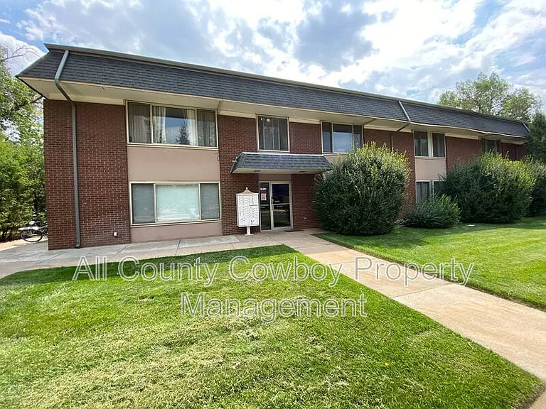 1516 E Grand Ave #101 — Photo 2