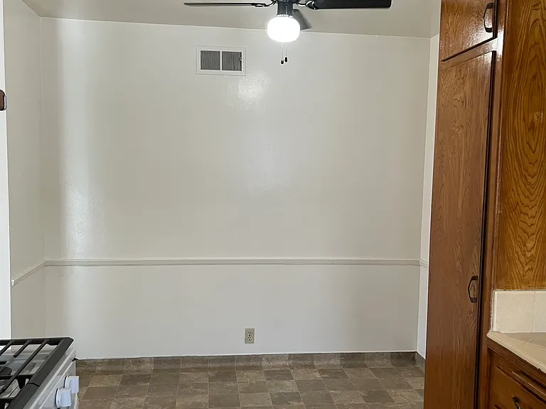 238 N Jackson St — Photo 2