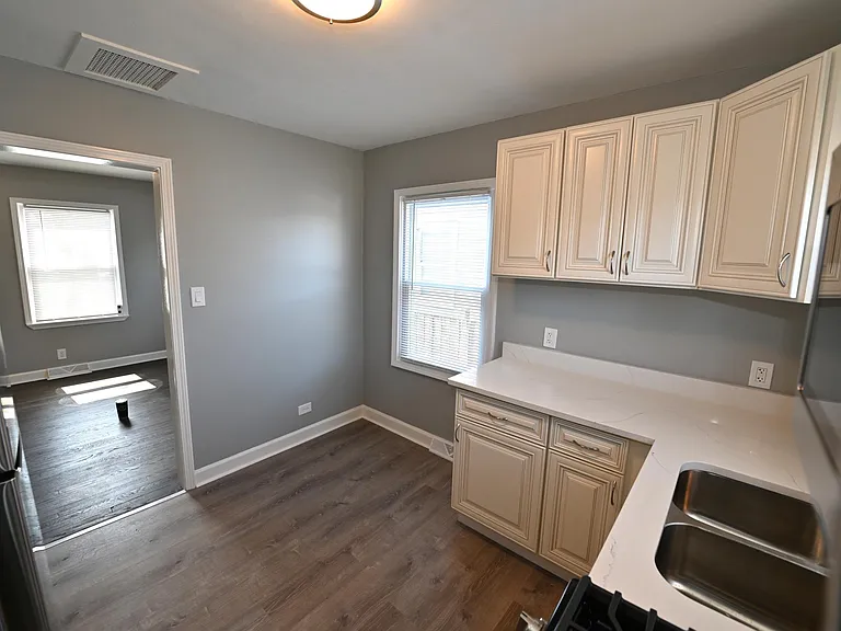 2911 Gibson Pl — Photo 2