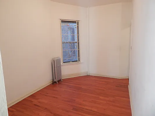 Rented by Brownstone Property Group | media 30