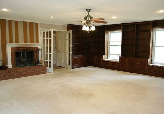 Family Room/builtins