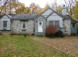 108 Breezewood Dr, Greentown, PA 18426