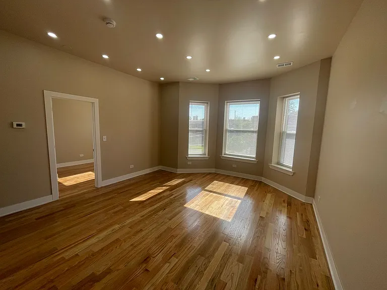 6342 S Elizabeth St #2 — Photo 12