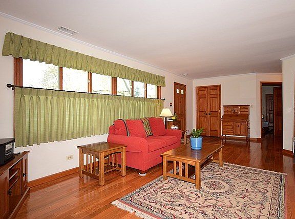 4th image of 1934 W 55th Pl