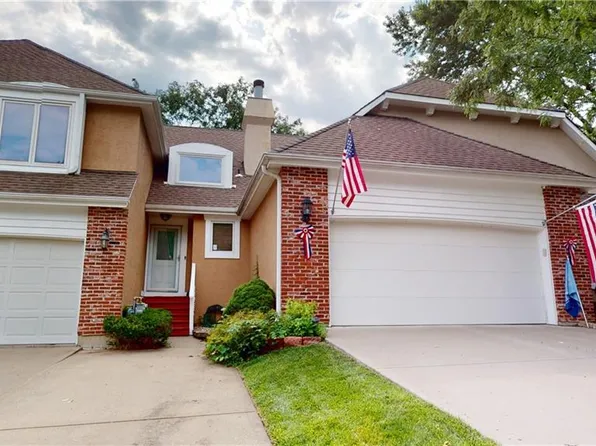 8577 Hauser Ct, Lenexa, KS 66215