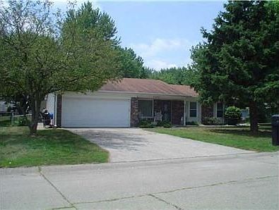 1st image of 921 Burr Oak Dr
