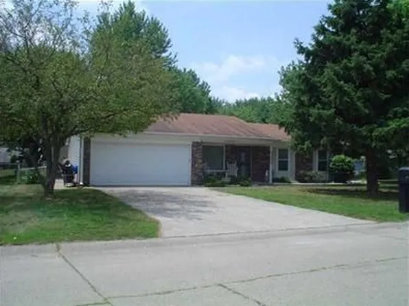 921 Burr Oak Dr, Indianapolis, IN 46217
