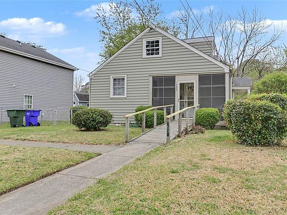 3rd image of 7531 Yorktown Dr