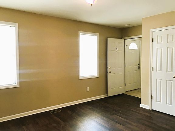 3rd image of 269 Marshbanks St #3