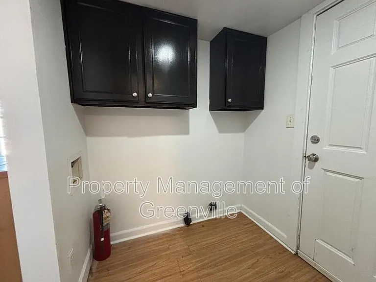 135 D St — Photo 11