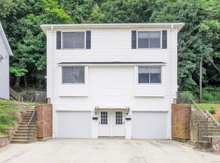 131-133 Jewett St, Ansonia, CT 06401