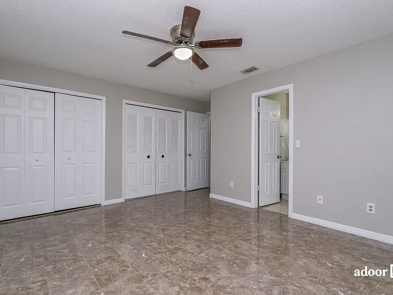 2210 Valleybrook Ave — Photo 11