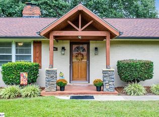 106 Carriage Ln, Simpsonville, SC 29681