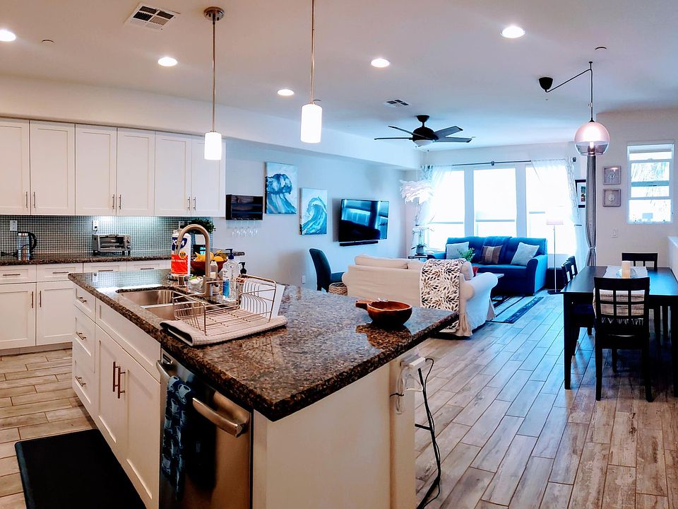 1st image of 377 Juniper Ave